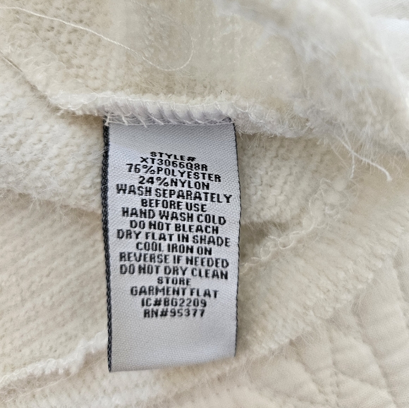 Sanctuary Fuzzy Sweater - Picture 11 of 11